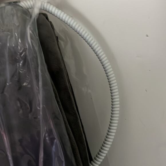 VEEHOO PET HEATING‎ PAD INDOOR/ OUTDOOR  80X60CM - Picture 2 of 9